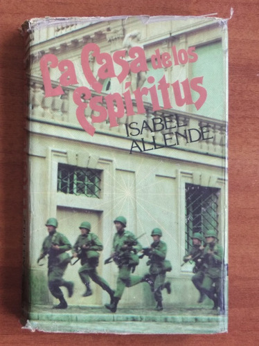 La Casa De Los Espíritus / Isabel Allende