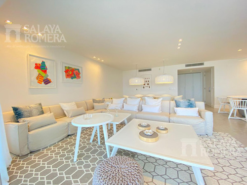 Venta: Apartamento 4 Dormitorios   Servicio Exclusivo Playa Brava Punta Del Este
