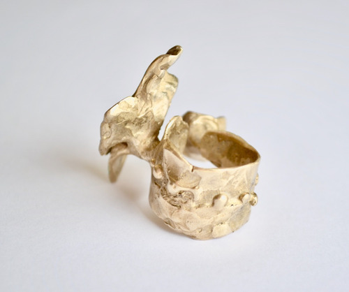 Imagen 3 de 10 de Anillo Dorado Y Turquesa, Bronce, Modelado Y Pintado A Mano