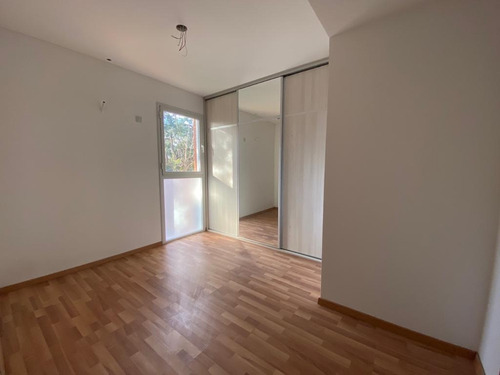 Imagen 11 de 19 de Casa 3 Dormitorios Con Cochera En Venta Acepta Departamentos Como Parte De Pago Fisherton