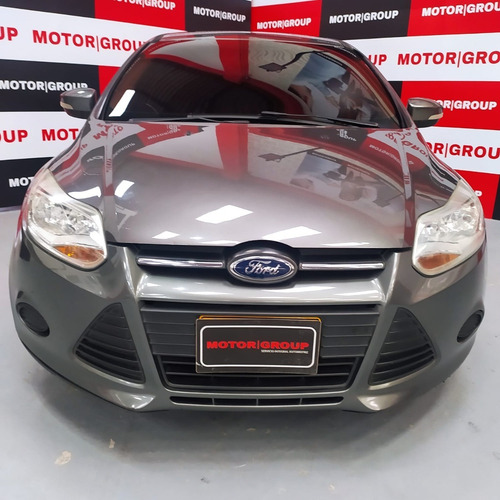 Imagen 2 de 14 de Ford Focus Se Gris 2013