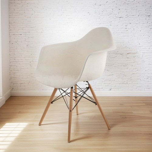 Silla De Comedor Butaca Eames Con Estructura Madera