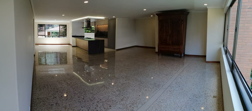 Apartamento En Venta En Medellín, Sector Castropol