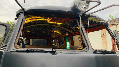 Volkswagen Kombi 1975 Corujinha