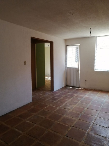 Imagen 5 de 8 de Casa De 4 Hab. A Unas Cuadras Del Tec De Monterrey