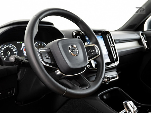 Imagem 4 de 11 de Volvo Xc40 2.0 T4 Gasolina Inscription Geartronic