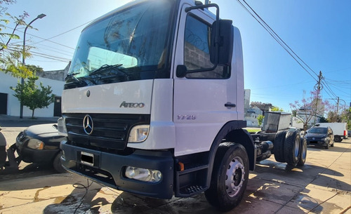 Mercedes Benz Atego 1725 Balancín Envainado Año 2011