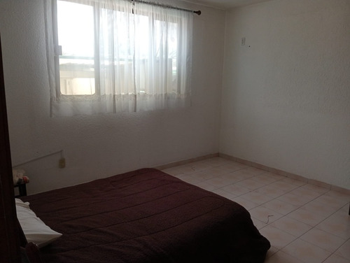 Propiedad Con 2 Casas , Temazcal Y 1 Oficina Terreno 759m2 Hbitable 627m2 En Santa Martha Acatitla