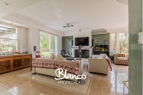 Casa En Venta En Septiembre, Escobar, G.b.a. Zona Norte