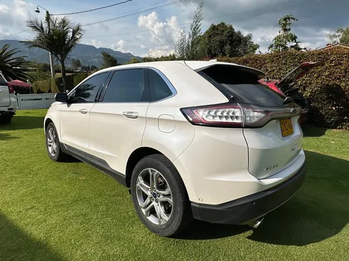 Ford Edge 3.5 Titanium