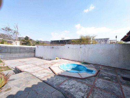 Imagen 14 de 16 de Casa En Venta En Urb, Colinas De Guataparo