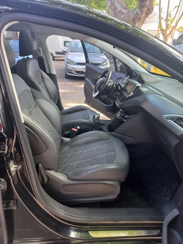 Imagen 11 de 16 de Peugeot 208 Feline 1.6 N Pack Cuir 2014