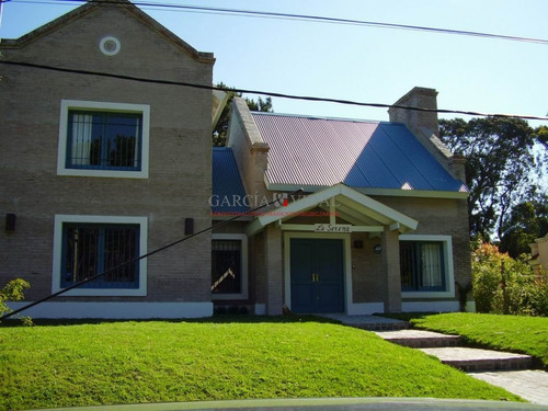 Venta De Casa 4 Dormitorios En Rincon Del Indio, Punta Del Este- Ref: 2385