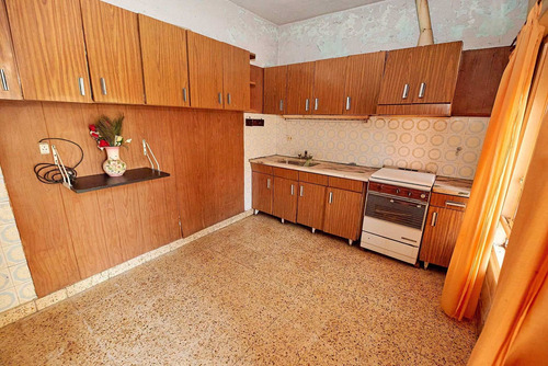 Imagen 9 de 20 de Venta Casa 3 Amb Con Local Y Parque, Berazategui
