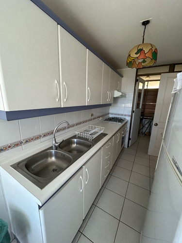 Vende Depto En Altos De San Alfonso, 4 Dor. 3 Baños , 2 Est.