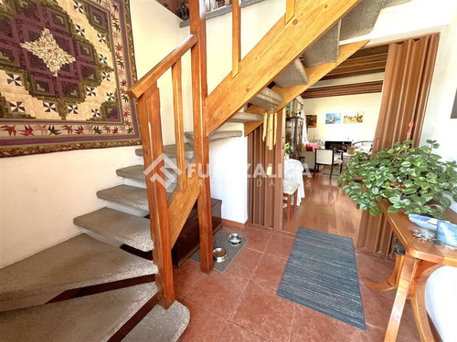 Casa En Venta De 3 Dorm. En Las Condes