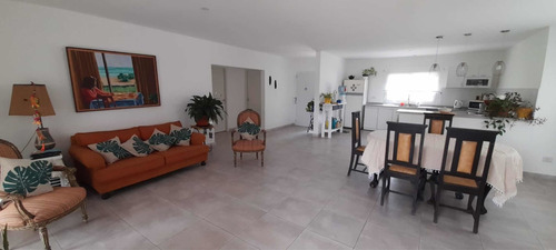 Imagen 6 de 13 de Alquilo Casa 3 Amb Country Pilar - San Ramon Disponible 29 Al 3 Feb-marzo Disponible -carnaval Ocupado