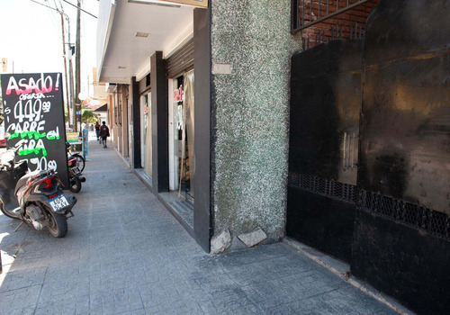 Imagen 3 de 30 de Venta Ph Con Locales Al Frente!! Moron!