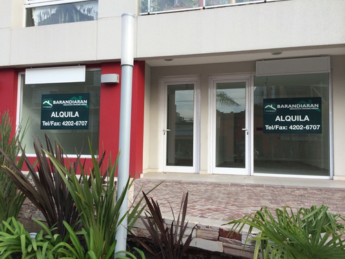 Imagen 9 de 11 de Excelente Local Comercial En Alquiler, En Paseo De Compras.