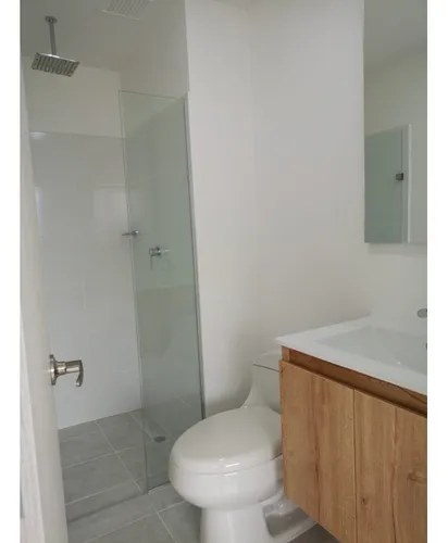 Estrene Este Hermoso Apartamento En Unidad Completa Super Ubicacion