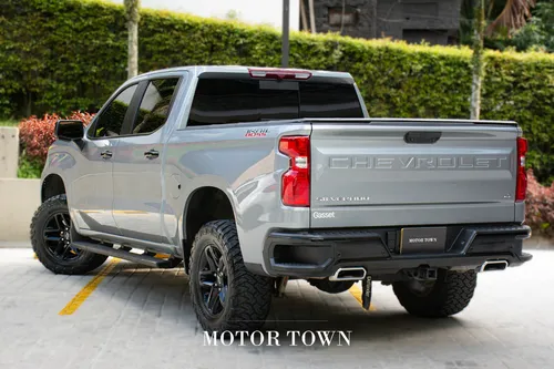 Chevrolet Silverado 5.3 Z71 4X4 At