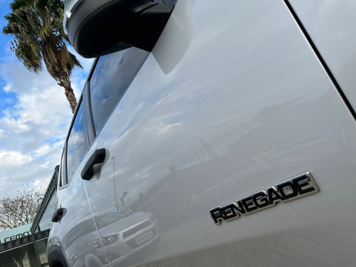 Imagen 6 de 9 de Jeep Renegade