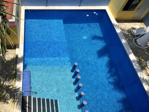 Edificio Con Locales Comerciales, Alberca Y Estudios En Playa Del Carmen P3265