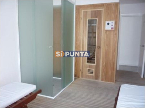 Imagen 22 de 30 de Pent House En Torre De Categoría