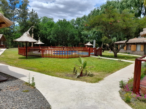 Imagen 10 de 14 de Complejo De Cabañas Aparts Y Duplex En Gualeguaychu , Con Piletas Parrillas ,estacionamiento , Aceptamos Mascotas