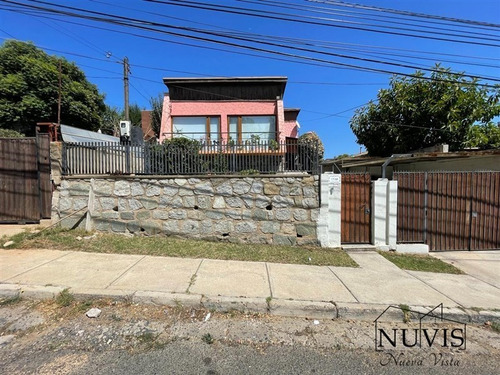 Casa En Venta De 4 Dorm. En Quilpué