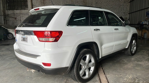 Imagen 8 de 16 de Jeep Grand Cherokee 2013 3.6 Overland 286hp At (4cub Nuevas)