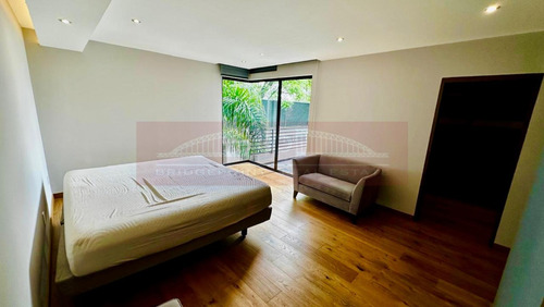 Casa En Venta En Av. Explanada, Lomas De Chapultepec, Miguel Hidalgo, Cdmx.