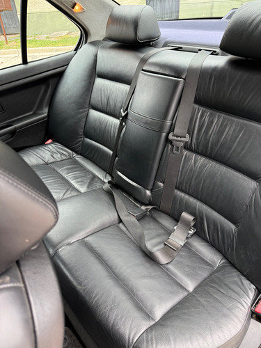 BMW Serie 3 2.0 328i Sedan