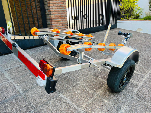 Imagen 18 de 24 de Trailer Moto De Agua