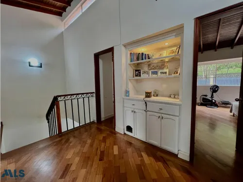 Hermosa Casa En La Loma De Las Brujas(mls#253864)