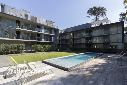 Imagen 20 de 24 de En Venta Departamento En Punta Del Este 2 Dormitorios 2 Baños