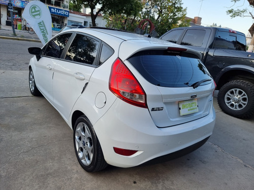 Imagen 3 de 15 de Ford Fiesta Kinetic Design 1.6 Titanium