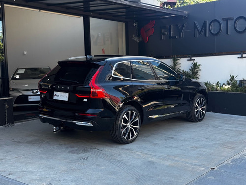 Volvo XC60 2.0 T8 Ultimate Recharge (Plug-In) 5P Hibrido