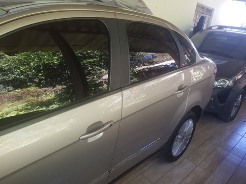 Grand Siena 1.6 2015