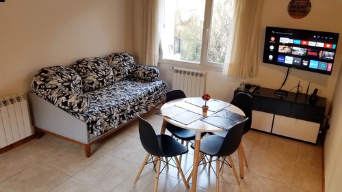 Imagen 3 de 28 de Departamentos Turisticos / Temporales En San Martin De Los Andes De 1 A 4 Pax - Nivel Hotelero, C/estacionamiento, Patio, Parrilla, Wifi. Smartv, Inmejorable Ubicacion Y Calidad