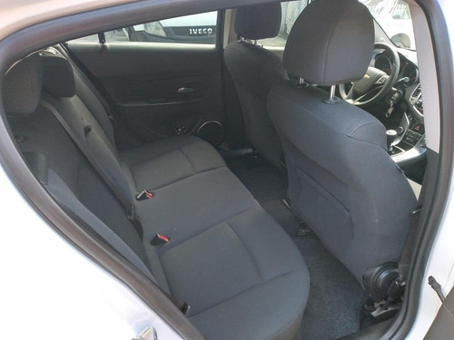 Imagem 14 de 14 de Chevrolet Cruze Cruze Hb Sport Lt 1.8 16v Flexp. 5p Mec Fle