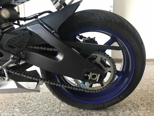 Yamaha R6