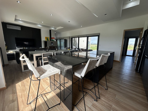 Venta Casa 5 Amb Estancia Villa Maria A Estrenar