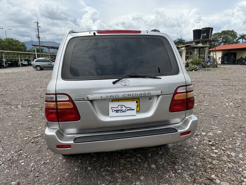 Toyota Sahara V6 4.7 Blindaje 2