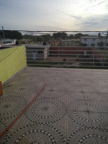 Imagen 7 de 11 de Chalet C/ Medio Terreno - Calle 10 N° 7797 - Mar Del Tuyu
