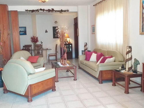 Imagen 5 de 10 de Casas En Venta Mls 22-5674 Catia La Mar 04143448628