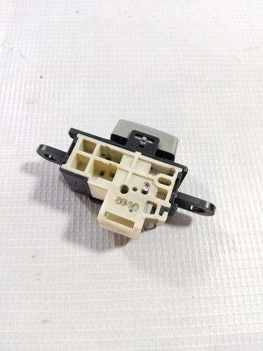 Switch Botón Quemacocos Mitsubishi Galant 2.4 Mod 04-08 Orig (Usado)