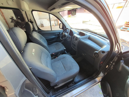 Imagen 10 de 18 de Citroën Berlingo 1.6 Hdi Xtr 92 Am22