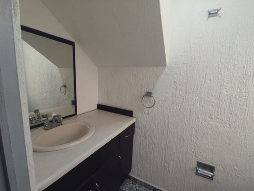 Casa En Venta Condominio Con 3 Recámaras En Burgos Bugambilias