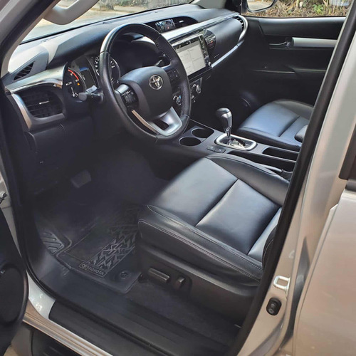 Imagen 8 de 15 de Toyota Hilux Limited Limited